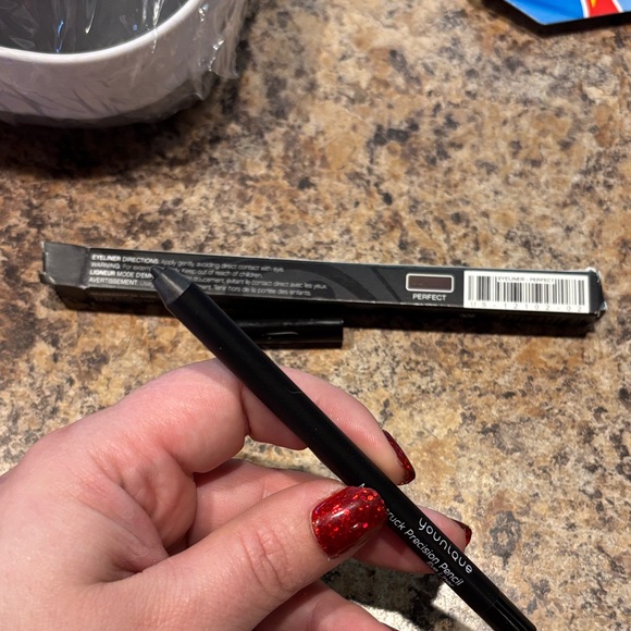 Younique Moodstruck Precision Pencil Eyeliner in Perfect- Jet Black - Picture 2 of 2